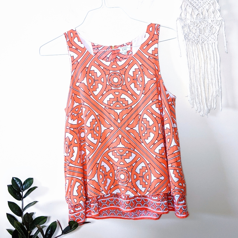 Crown & Ivy Medium Layered Sleeveless Top